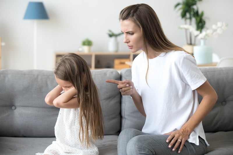 Controlling anger as a mom is important to build a healthy relationship with kids. Here are 8 tips to control anger with kids.