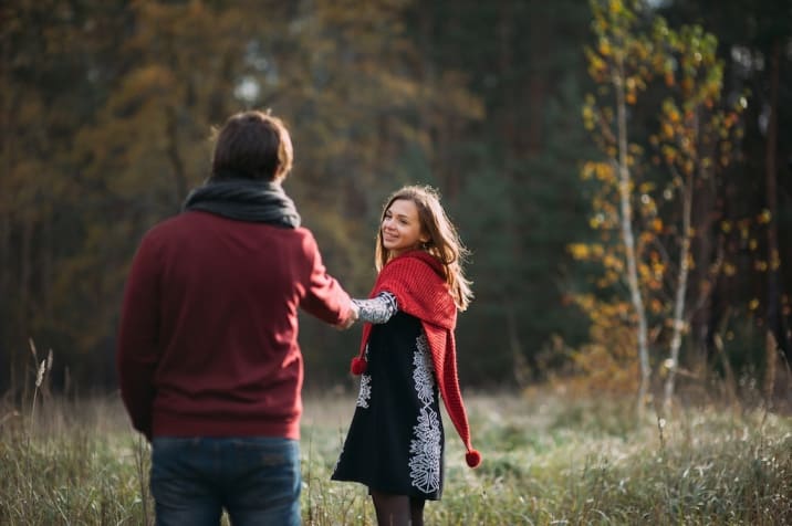 Couples romancing. One of the bad habits of moms is not spending quality time with their spouse.