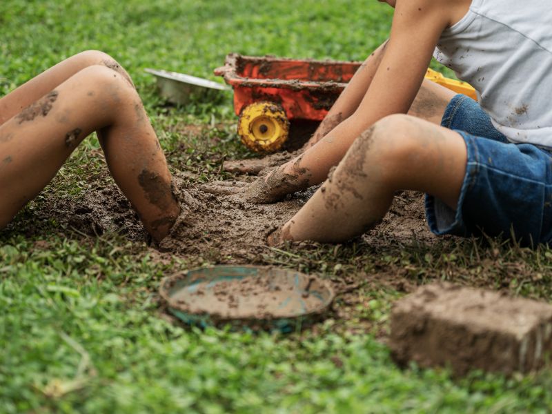 kids playing with mud-nature play for kids