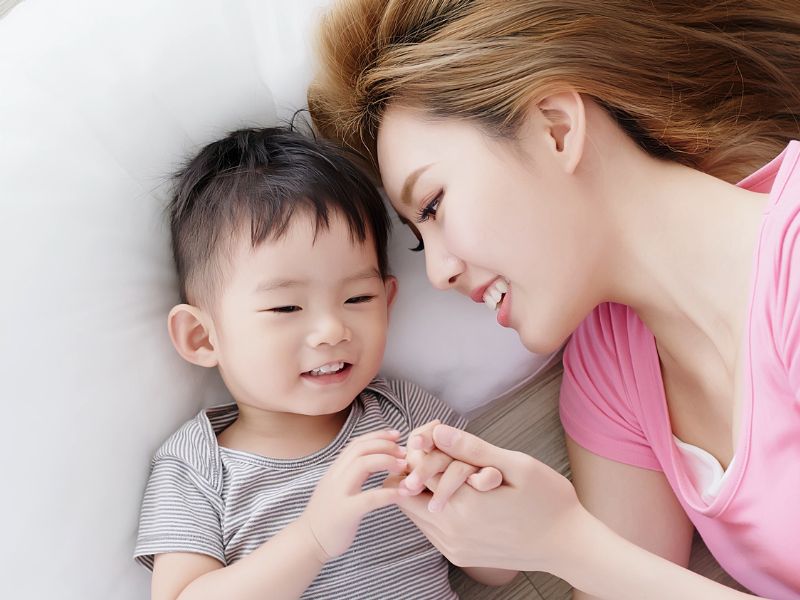 a mom talking with son - calm down activities for kids to wind down before sleep