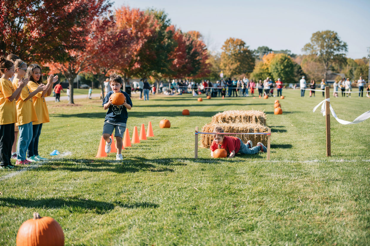 pumpkin party game ideas for kids - pumpkin obstacle race
